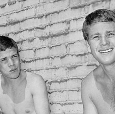 Kevin O'Neal and his older brother Ryan O'Neal when they were young